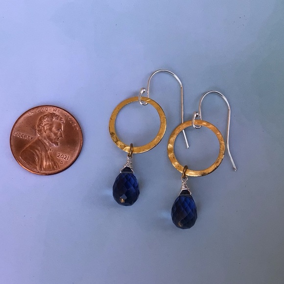 Handcrafted Sundance charm Earrings - Picture 8 of 9